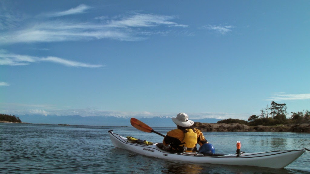 West Beach Paddle | Marine Dr, White Rock, BC V4B 1B9, Canada | Phone: (604) 318-4019