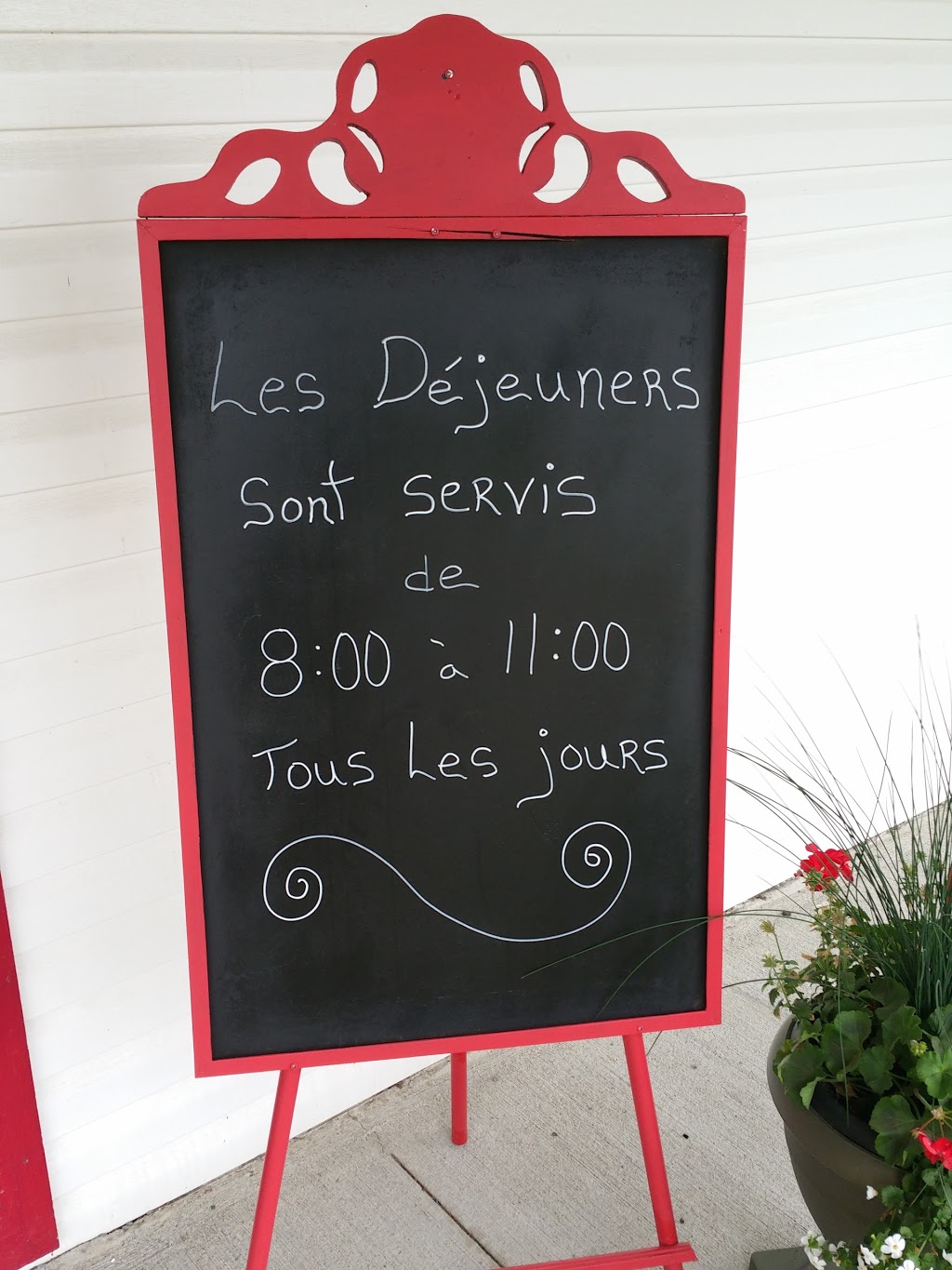 Restaurant Cuisine Dété | 7327 Chemin Royal, Saint-Laurent-de-lÎle-dOrléans, QC G0A 3Z0, Canada | Phone: (418) 828-2587