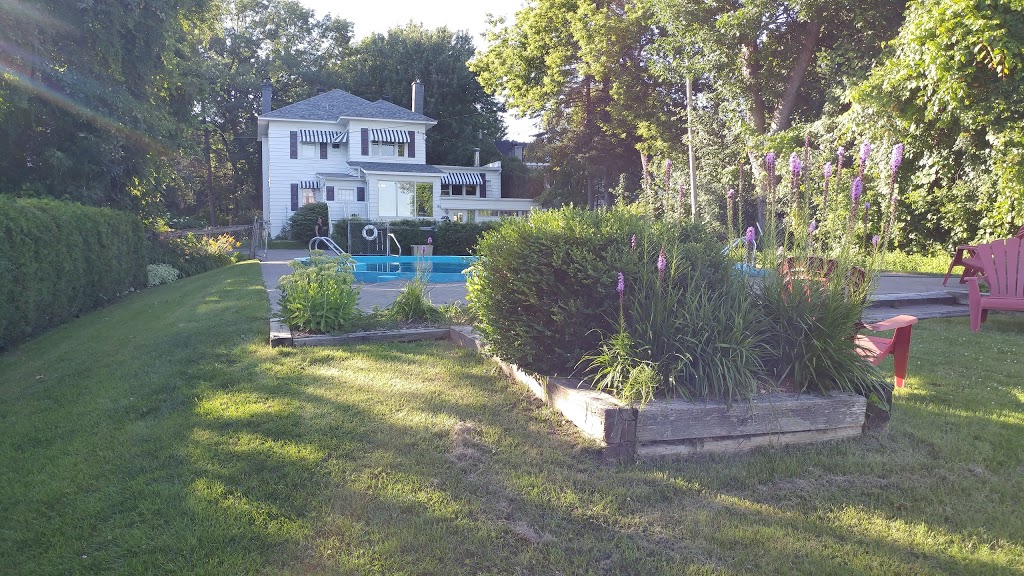 Gîte Saint-Laurent | 4551 Rue Notre Dame O, Trois-Rivières, QC G9A 4Z4, Canada | Phone: (819) 378-3533