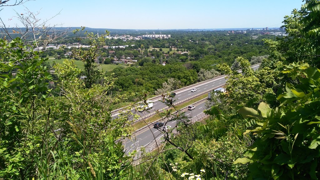 Iroquoia Heights Conservation Area | Bruce Trail, Hamilton, ON L9K 1E6, Canada