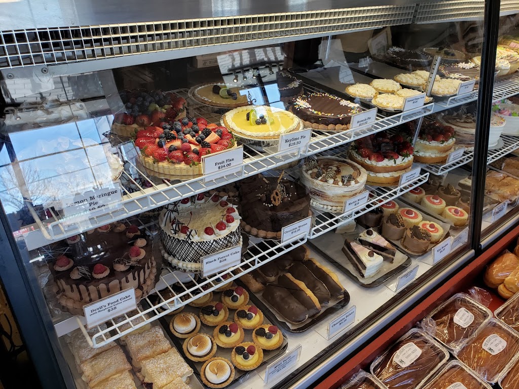 Hurst Bakery | 15543 Yonge St, Aurora, ON L4G 1P3, Canada | Phone: (905) 841-0278