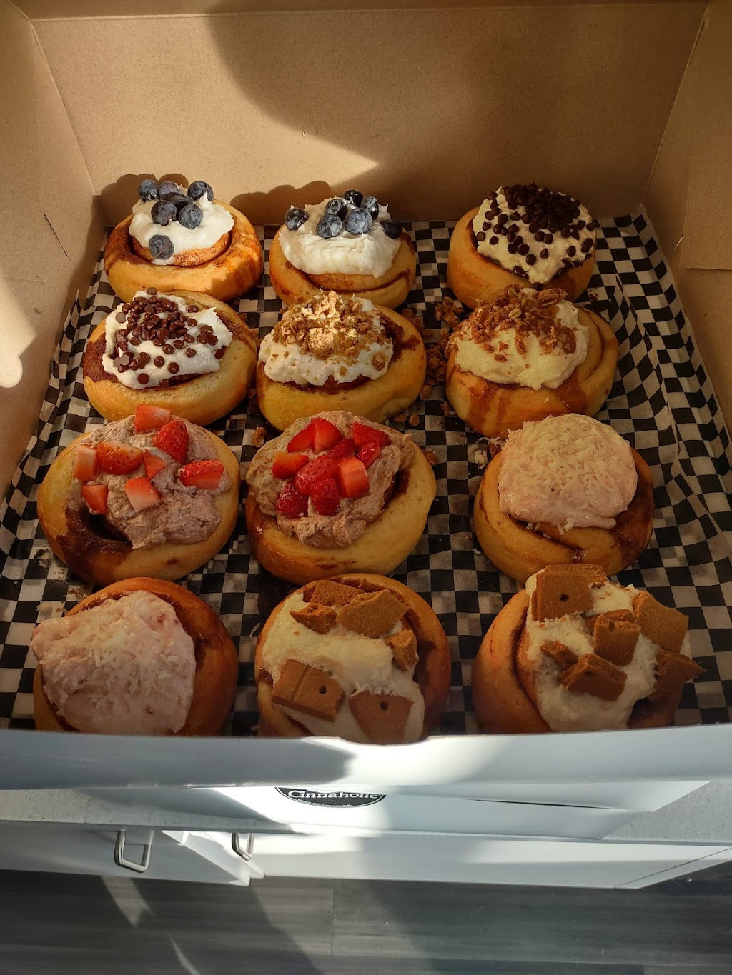 Cinnaholic | 2190 Bloor St W, Toronto, ON M6S 1N3, Canada | Phone: (416) 551-9922