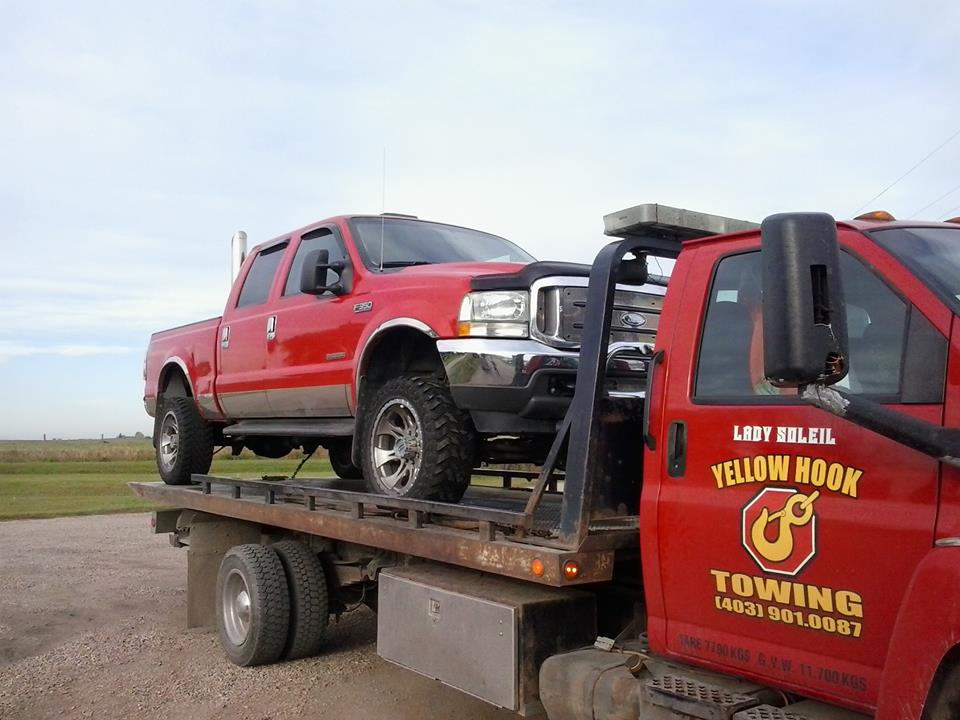 Yellow Hook Towing | 704 Westridge Rd, Strathmore, AB T1P 1H8, Canada | Phone: (403) 901-0087