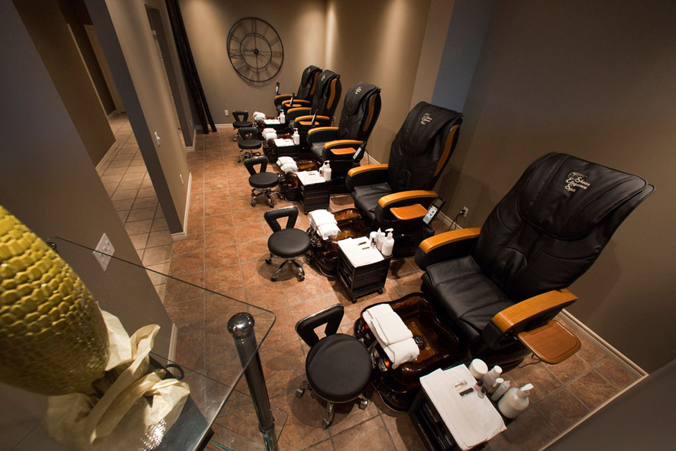 Shear Elegance Salon & Spa | 1040 Adelaide St N, London, ON N5Y 2M9, Canada | Phone: (519) 645-7000