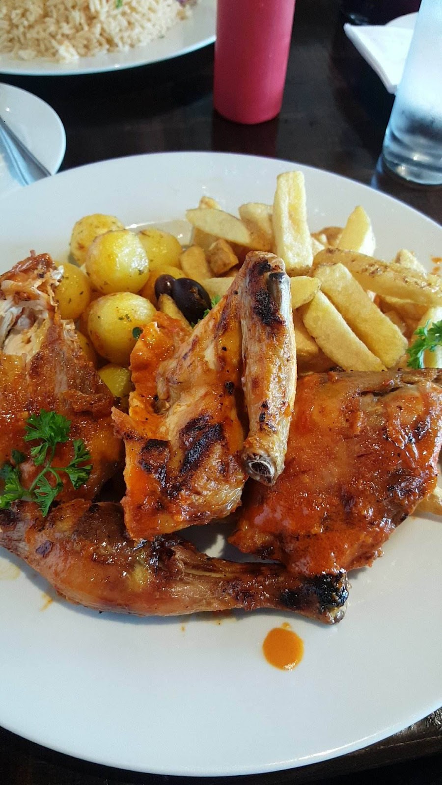 Churrasqueira Red Rooster Portuguese BBQ Newmarket | 17725 Yonge St, Newmarket, ON L3Y 7C1, Canada | Phone: (905) 895-0077