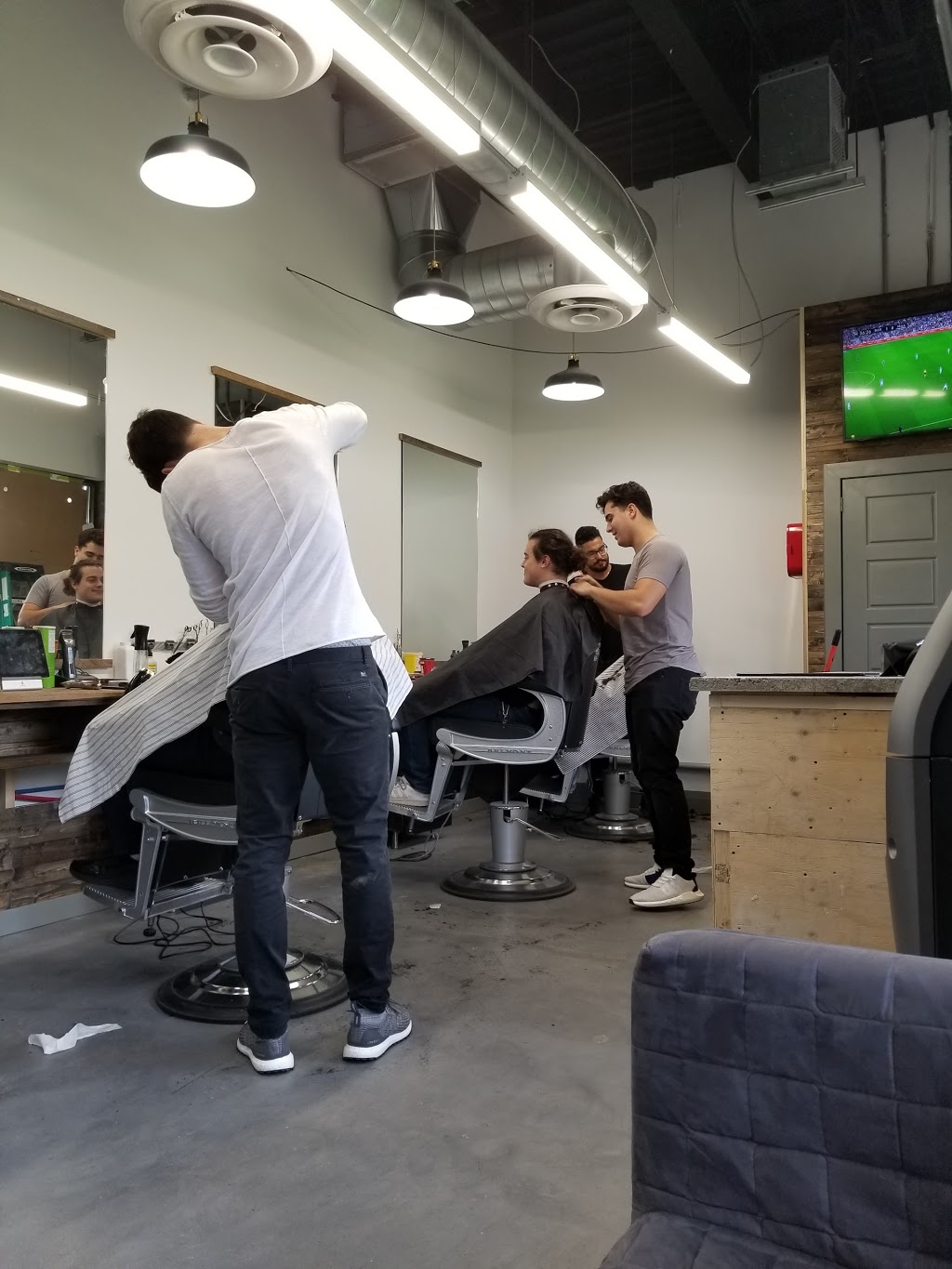 Spiff Grooming Co | 6675 Falconer Dr, Mississauga, ON L5N 0C3, Canada