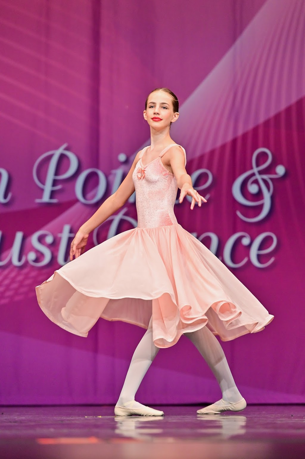 En Pointe & Just Dance | 212 Montgomery Rd, Kitchener, ON N2H 3P7, Canada | Phone: (519) 589-7979