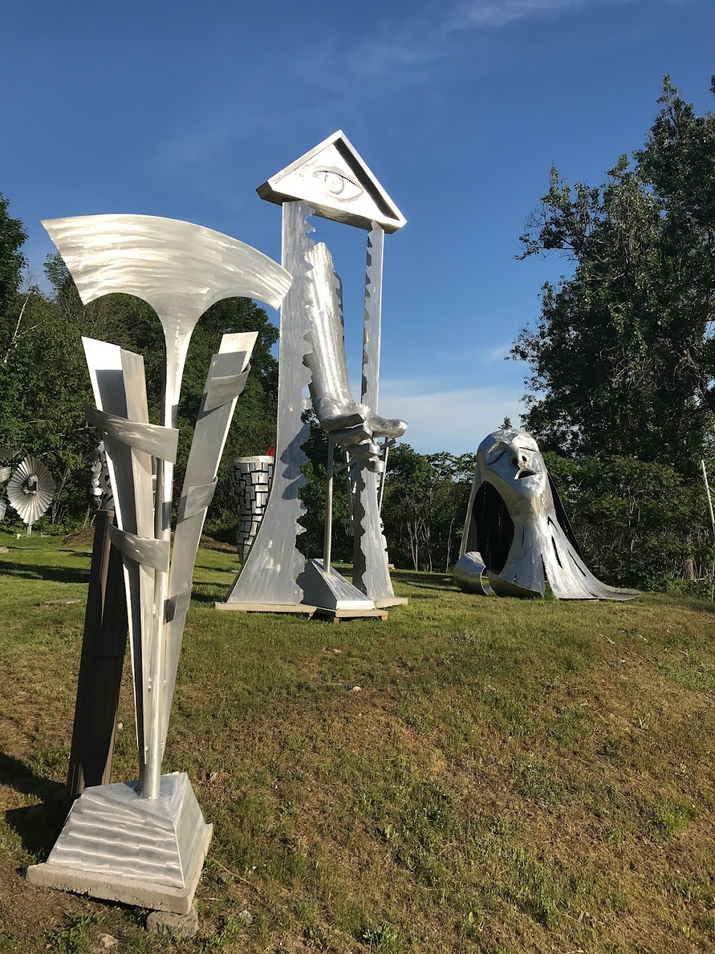 Béla Simó Studio and sculpture garden | 1375 Rte du Carr, Val-des-Monts, QC J8N 5C5, Canada | Phone: (819) 328-3380