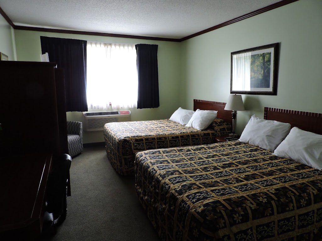 Causeway Bay Hotels Sparwood | 102 Red Cedar Dr, Sparwood, BC V0B 2G0, Canada | Phone: (250) 425-2003