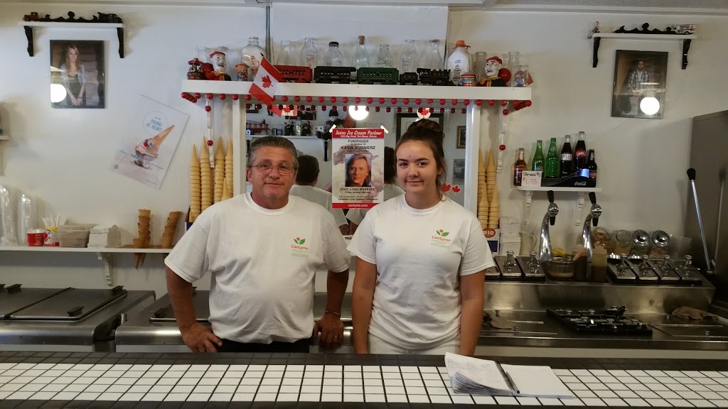 Twins Ice Cream Parlour | 1028 Main, Port Rowan, ON N0E 1M0, Canada | Phone: (519) 586-7994