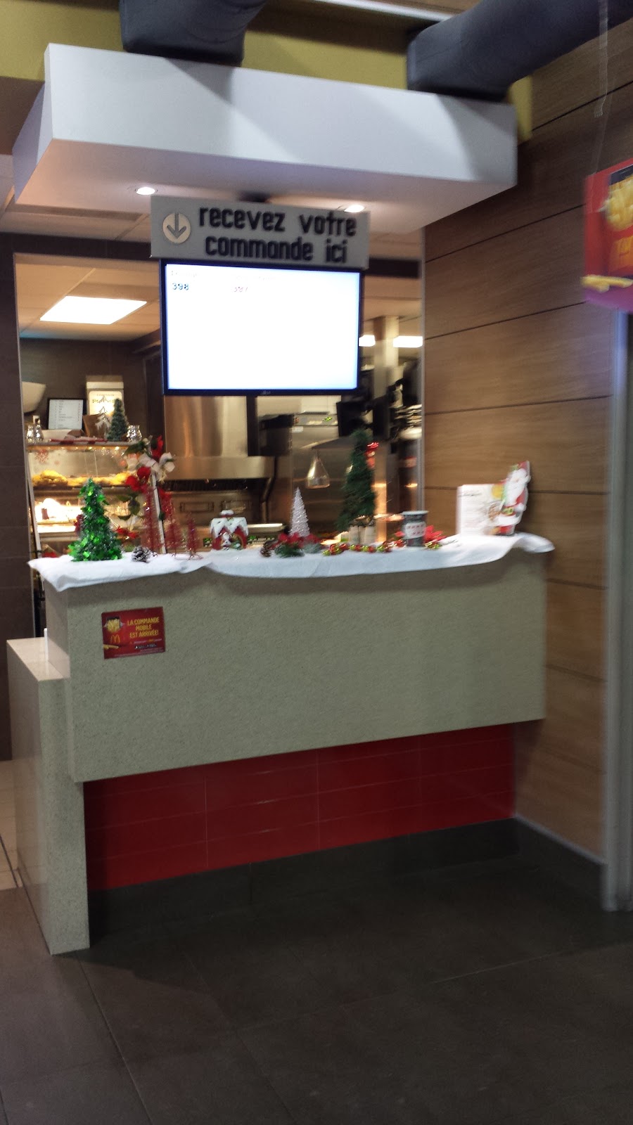 McDonalds | 2775A Boulevard des Plateaux, Terrebonne, QC J6X 4S8, Canada | Phone: (450) 477-9685