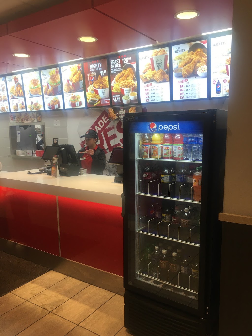 KFC | 4259 23 Ave NW, Edmonton, AB T6L 5Z8, Canada | Phone: (780) 448-3820