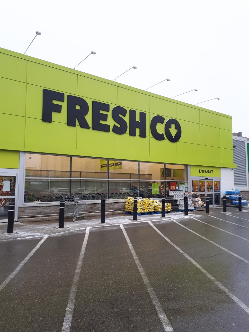 FreshCo Pine Valley & Wonderland | 981 Wonderland Rd S Unit 1, London, ON N6K 4L3, Canada | Phone: (519) 649-4584