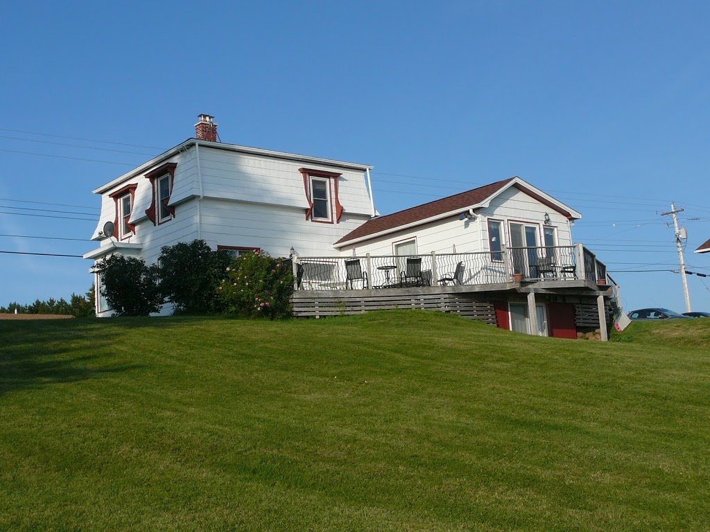 Ds B&B by the Sea | 6327 Rte 366, Amherst Shore, NS B0L 1E0, Canada | Phone: (902) 661-0328