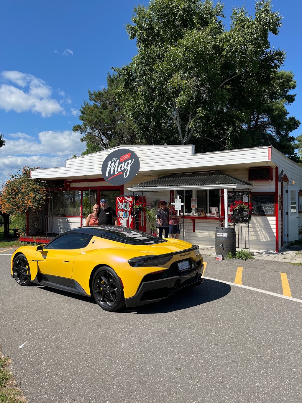 Chez Mag, La Fine Cantine, comté Kamouraska (La Pocatière) | 53-A, Route 132 Sainte-Anne-De, La Pocatière, QC G0R 1Z0, Canada | Phone: (418) 234-0001