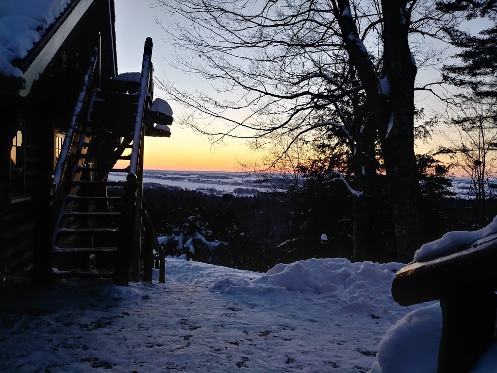 Far Horizons Luxury Vacation Home, Montebello, Quebec | 388 Chemin Braulière, Montebello, QC J0V 1L0, Canada | Phone: (613) 489-1081