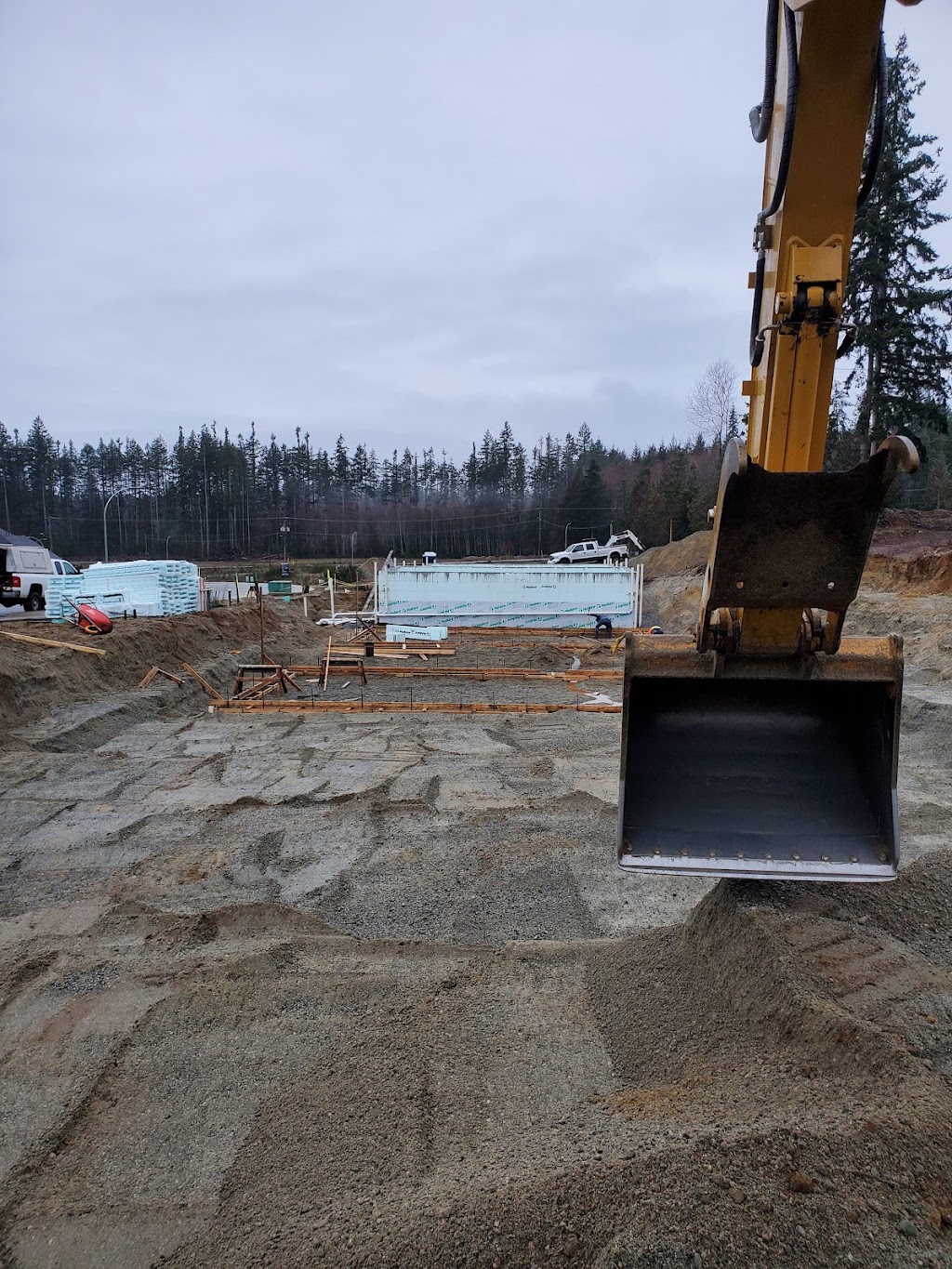 Bear Tooth Excavating | 5097 Manson Ave, Powell River, BC V8A 3N8, Canada | Phone: (250) 893-3553