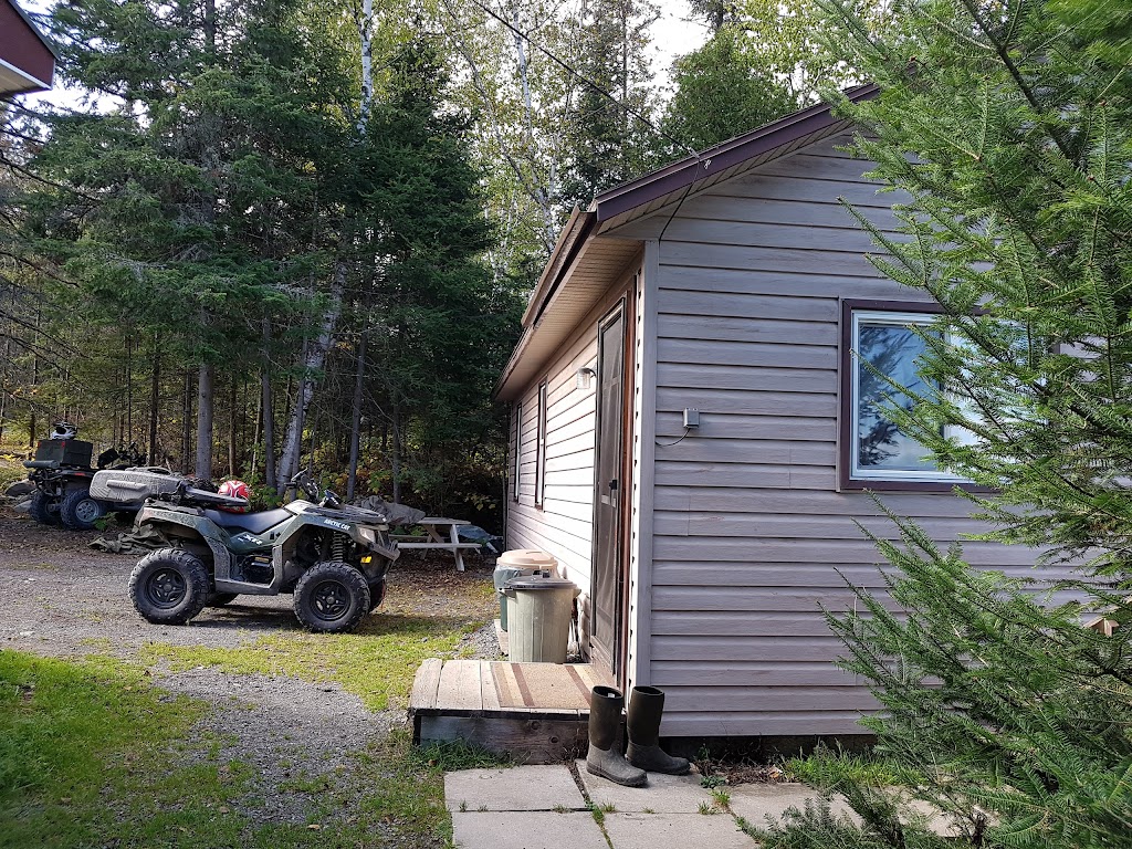 Lowell Lake Lodge | 95 Lowell Lake Rd, Temagami, ON P0H 2H0, Canada | Phone: (705) 569-2680