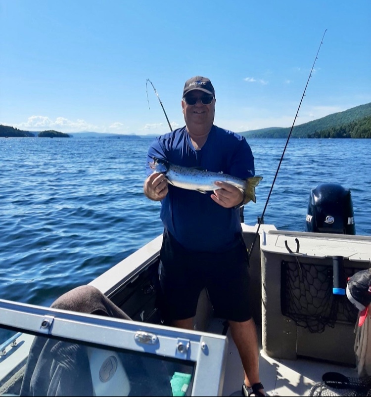 Guide de Pêche Lac Memphrémagog - John Corbière | 353 Rue de Hatley, Magog, QC J1X 3N2, Canada | Phone: (819) 560-1244