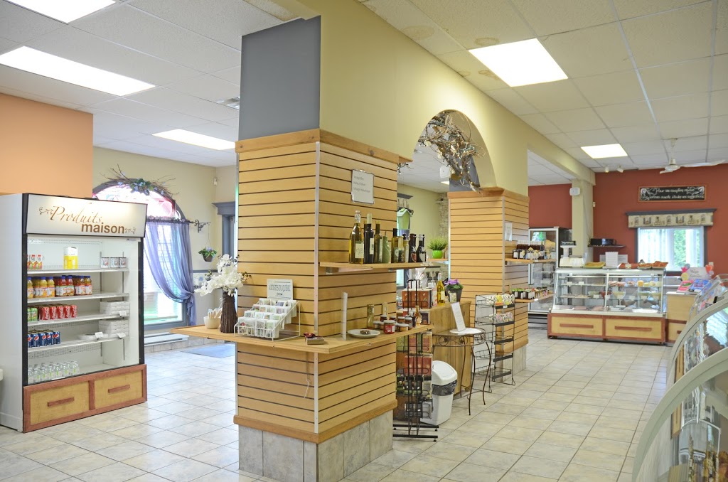 Pâtisserie Aux Délices De La Plaine | 5940 Bd Laurier, Terrebonne, QC J0N 1B0, Canada | Phone: (450) 477-3635