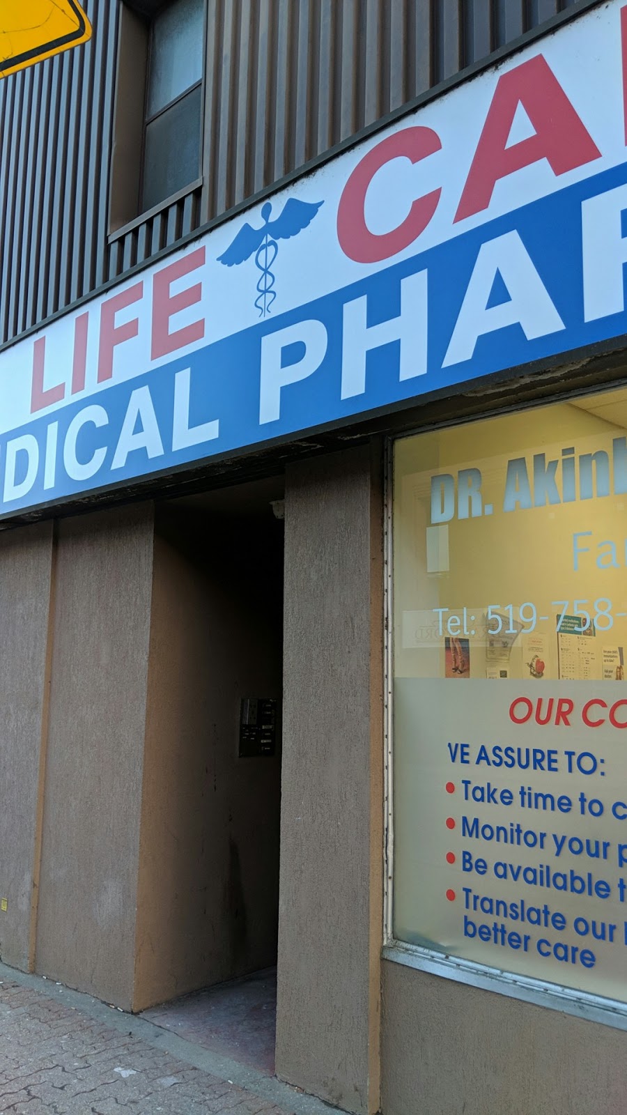 Brantford Life Care Pharmacy | 205 Colborne St, Brantford, ON N3T 2H2, Canada | Phone: (519) 758-5600