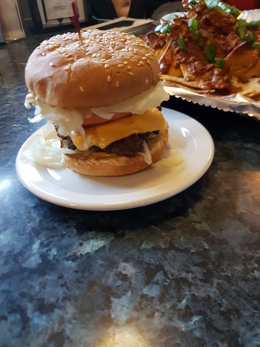 Twisters Burgers Fries & Malts | 400 Memorial Dr, Winkler, MB R6W 0M7, Canada | Phone: (204) 325-1957