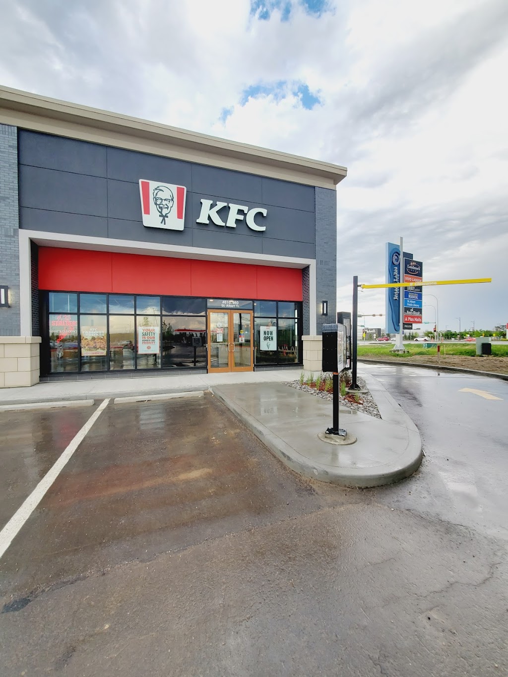 KFC | 860 St Albert Trail #810, St. Albert, AB T8N 3P8, Canada | Phone: (780) 569-1516