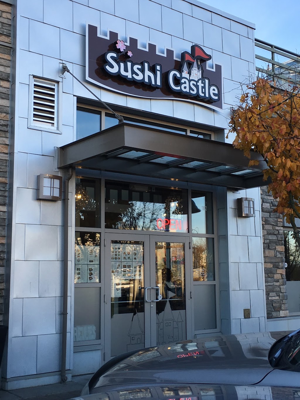 Sushi Castle Inc | 15785 Croydon Dr, Surrey, BC V3S 2L6, Canada | Phone: (604) 538-9335