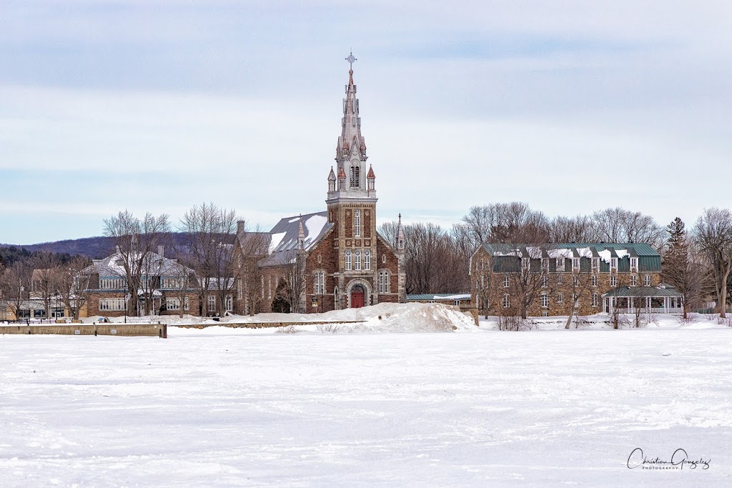 Église de l’Annonciation d’Oka | 181 Rue des Anges, Oka, QC J0N 1E0, Canada | Phone: (450) 473-7377