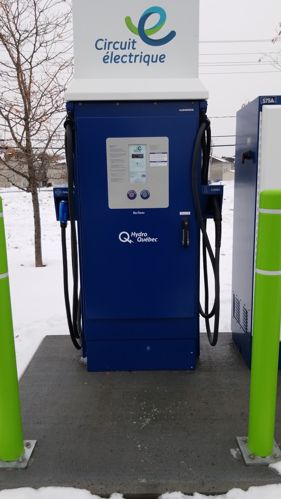 Circuit électrique Charging Station | 575 Bd Arthur-Sauvé, Saint-Eustache, QC J7R 4K3, Canada | Phone: (800) 686-9243