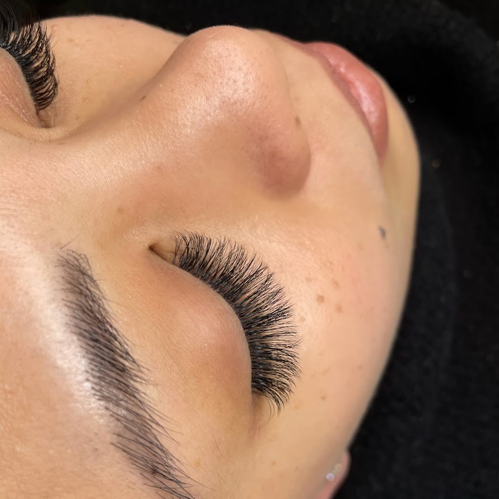 Frame Lash Studio | 66 Shepherd Rd, Oakville, ON L6K 2G5, Canada | Phone: (905) 302-5274