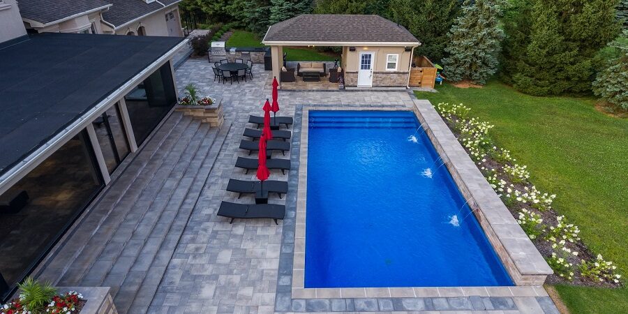 Luxury Pools | 15240 Yonge St, Aurora, ON L4G 1L9, Canada | Phone: (416) 835-1064