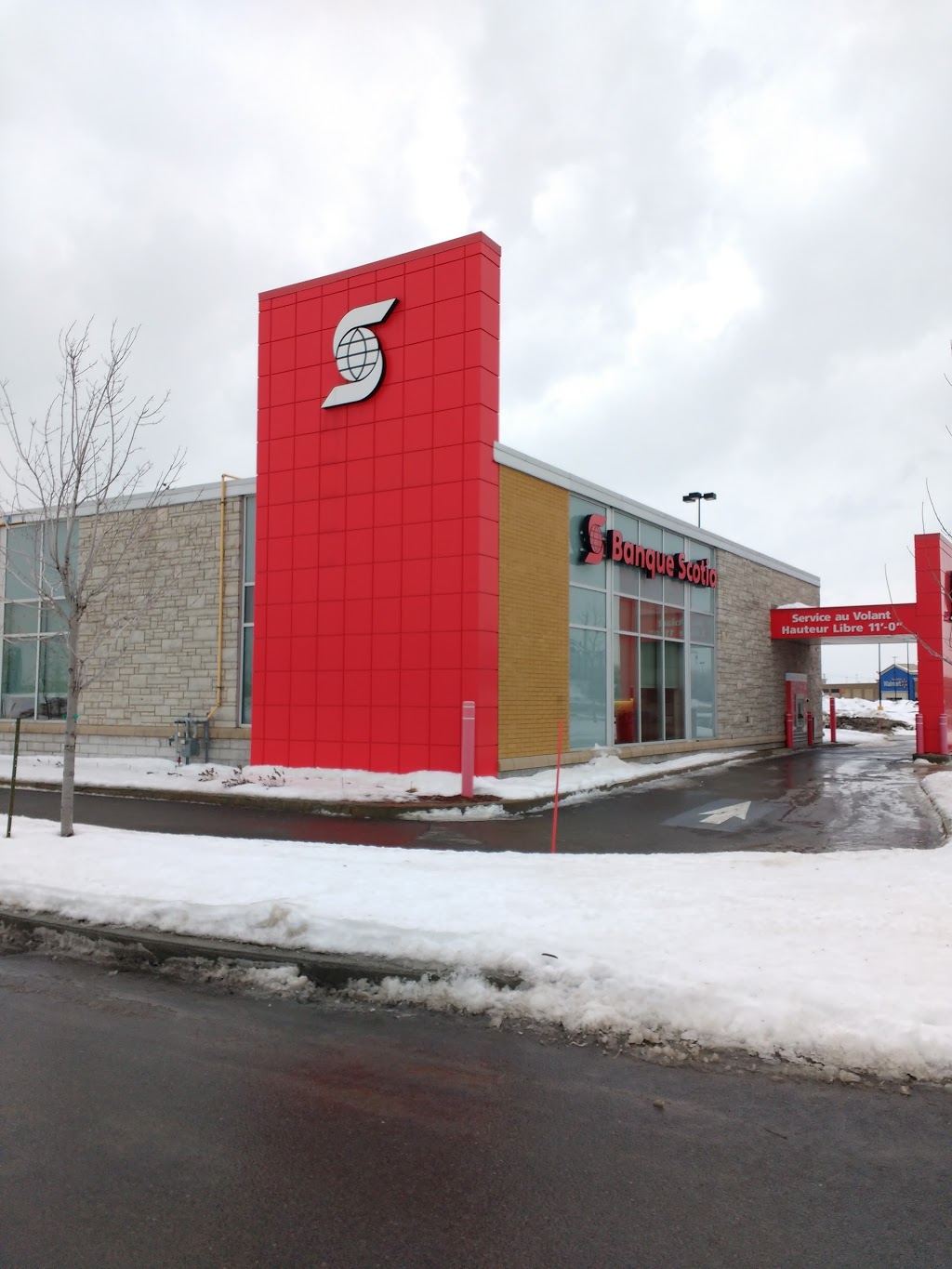 Scotiabank | 451 Rue des Migrateurs, Terrebonne, QC J6V 0A8, Canada | Phone: (450) 585-3430