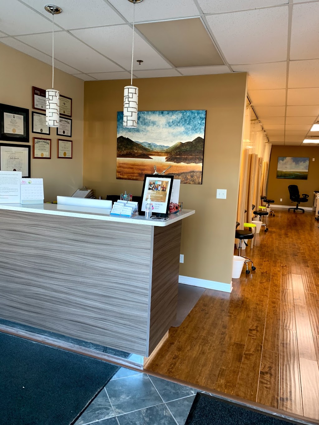 iBalance Physiotherapy, Sports & Wellness Center | 1581 Greenbank Rd #115, Nepean, ON K2J 4Y6, Canada | Phone: (613) 979-8633