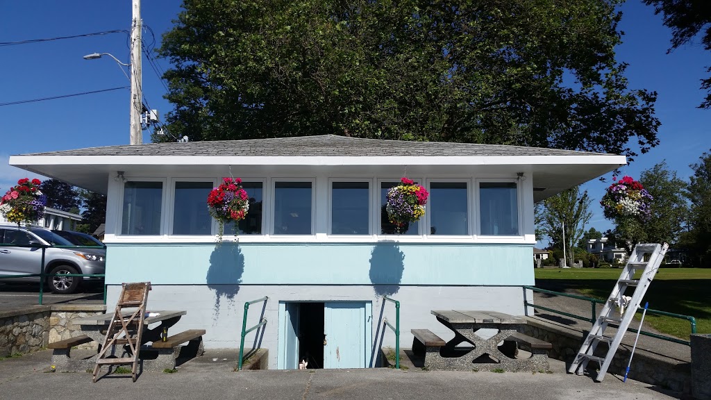 Kiwanis Willows Beach Tea Room | 2740 Dalhousie St, Victoria, BC V8R 1M4, Canada | Phone: (250) 592-1612