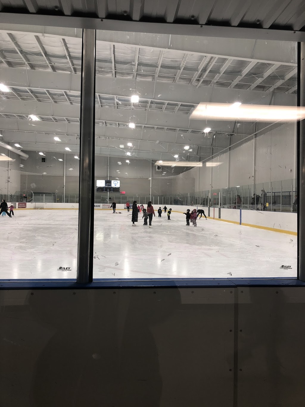 Skate Oakville | 3070 Neyagawa Blvd, Oakville, ON L6H 4K6, Canada | Phone: (905) 257-7771