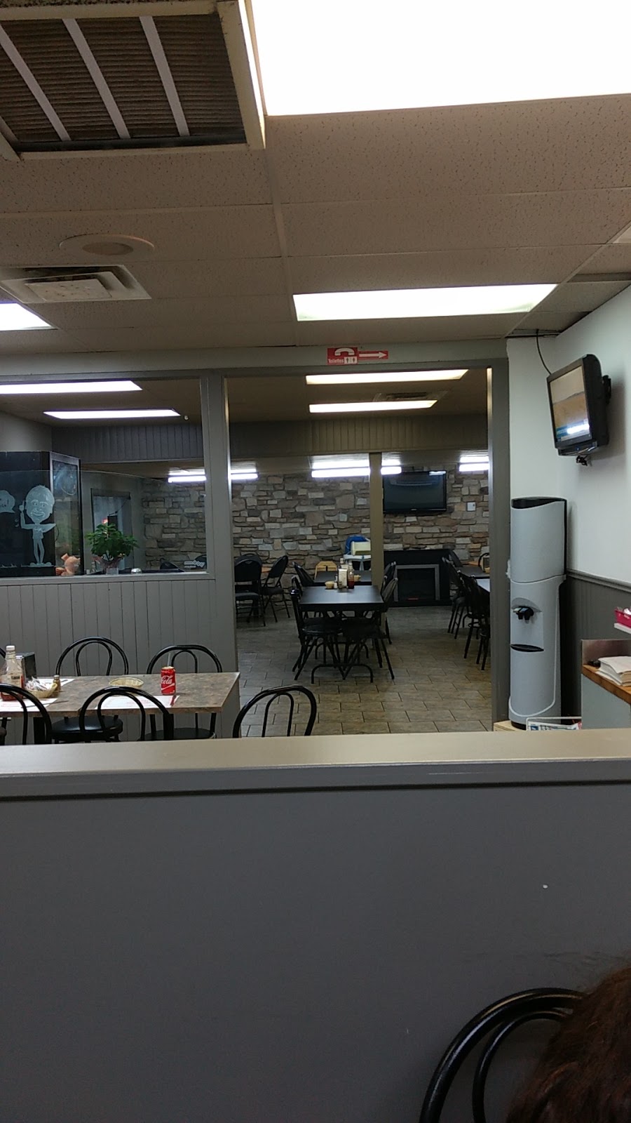 Cantine Ti-Clin | 632 Rue Principale, Saint-Dominique, QC J0H 1L0, Canada | Phone: (450) 261-8383