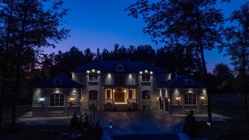 My Mansion | 2637 Bluffs Way, Burlington, ON L7M 0T8, Canada | Phone: (416) 616-5641