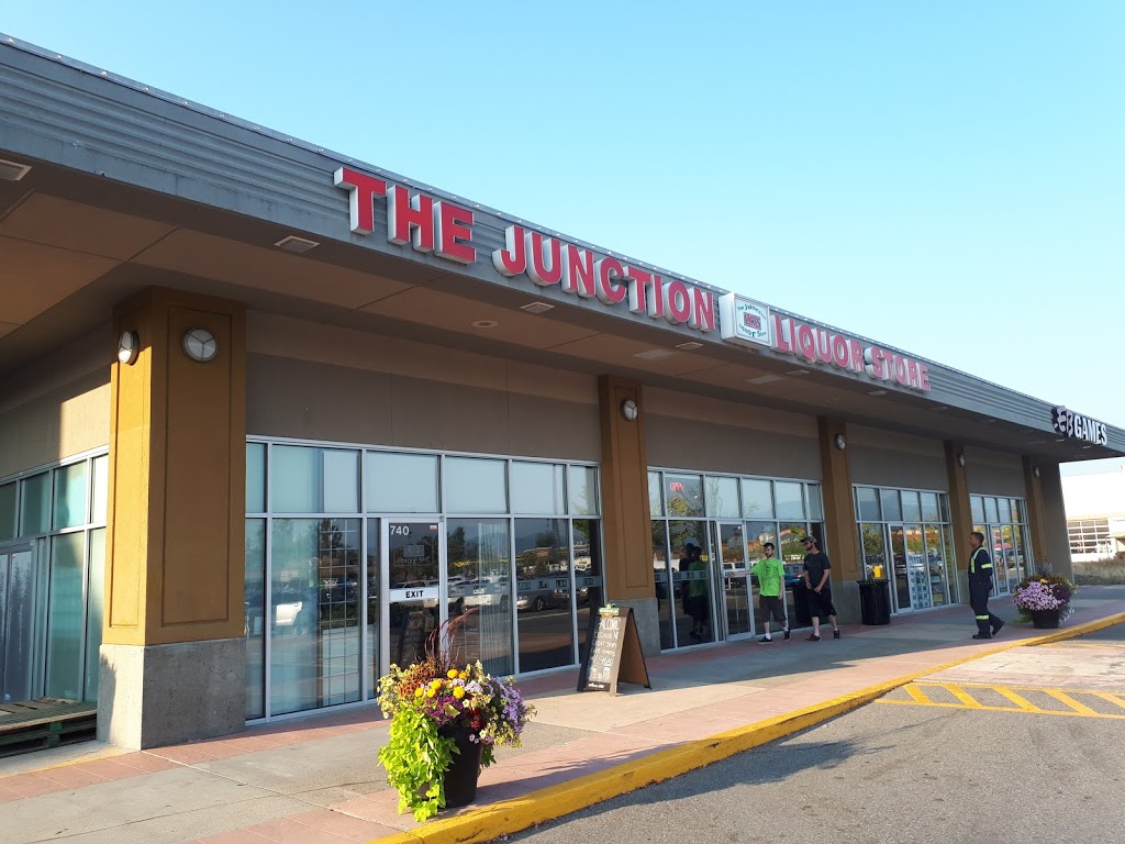 The Junction Lrs Liquor Store | 32525 London Ave #740, Mission, BC V2V 6M7, Canada | Phone: (604) 826-4558