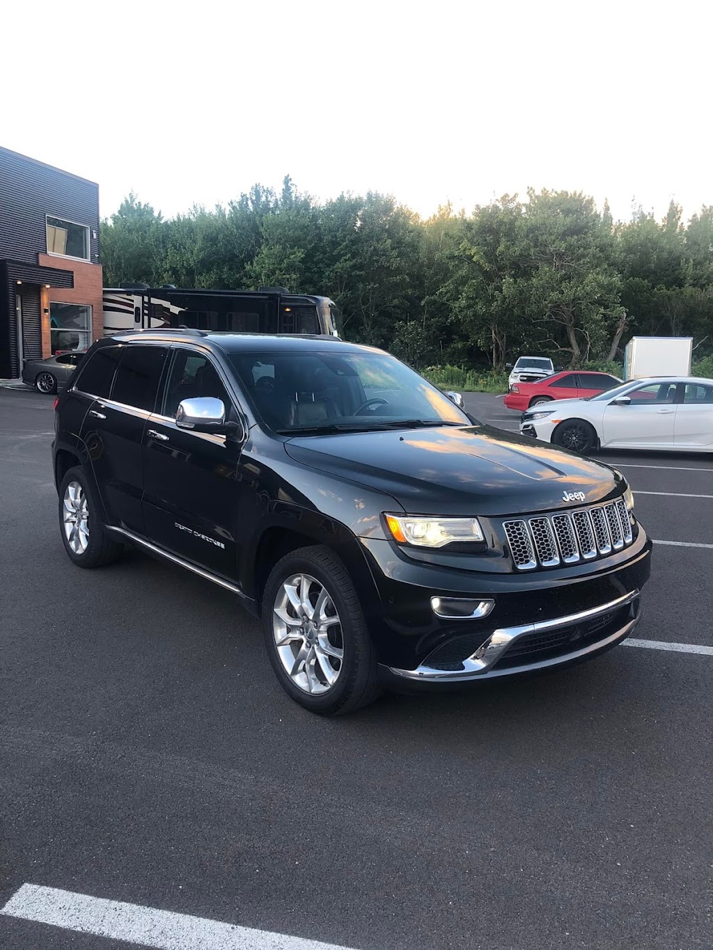 Autos Premium | 605 Rte du Président-Kennedy Local. 15, Pintendre, QC G6C 1J6, Canada | Phone: (418) 290-4235