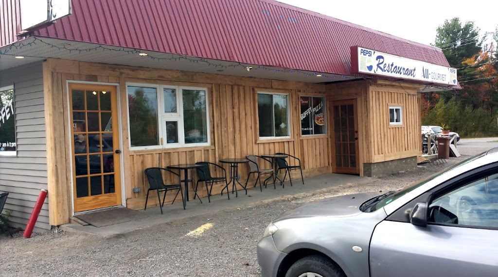 Restaurant Au Gourmet | 1092 QC-132, Odanak, QC J0G 1H0, Canada | Phone: (450) 568-3000