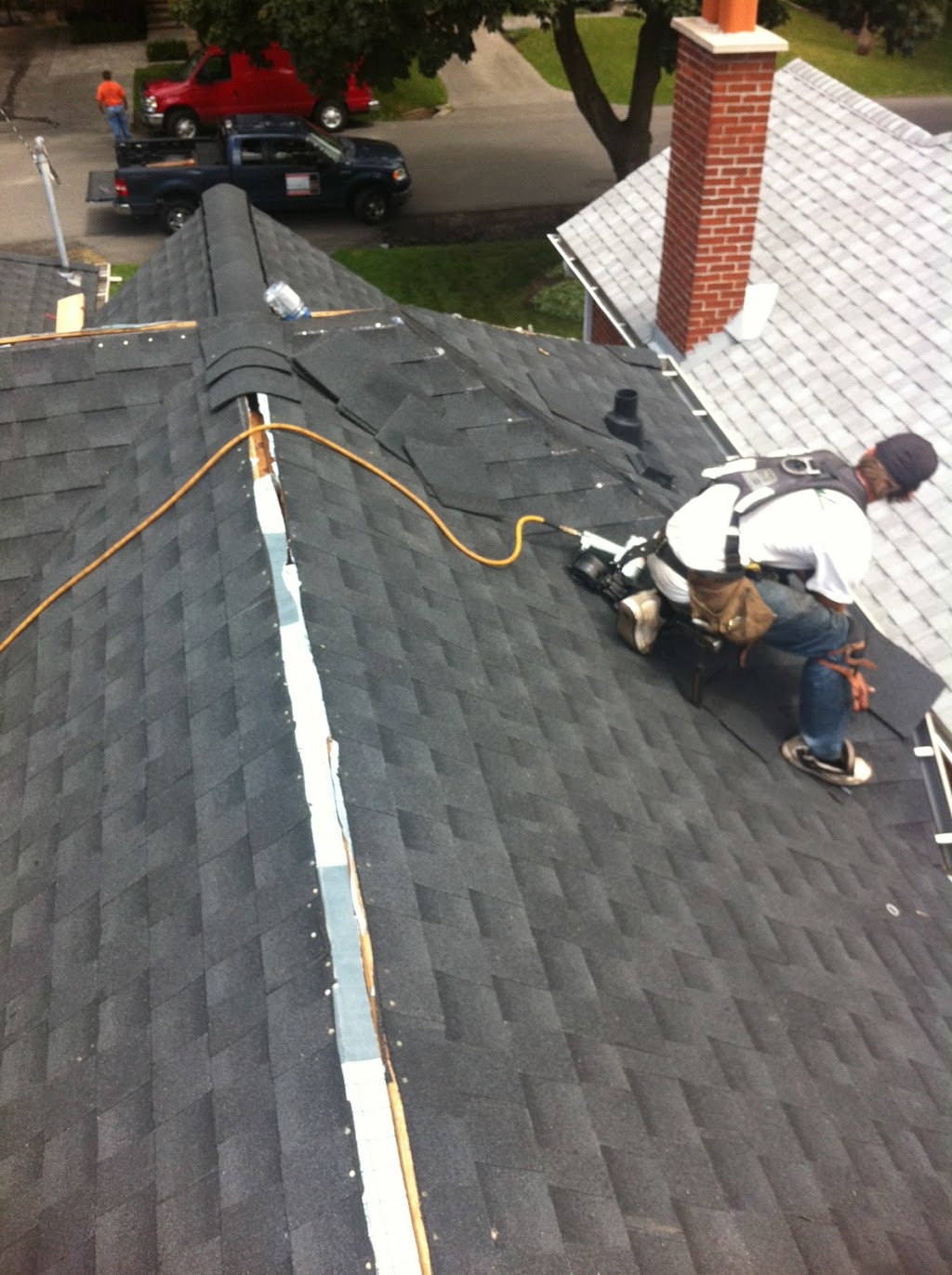 Home pro roofing | 100 Seneca Ave, Hamilton, ON L9B 1L9, Canada | Phone: (905) 807-9333