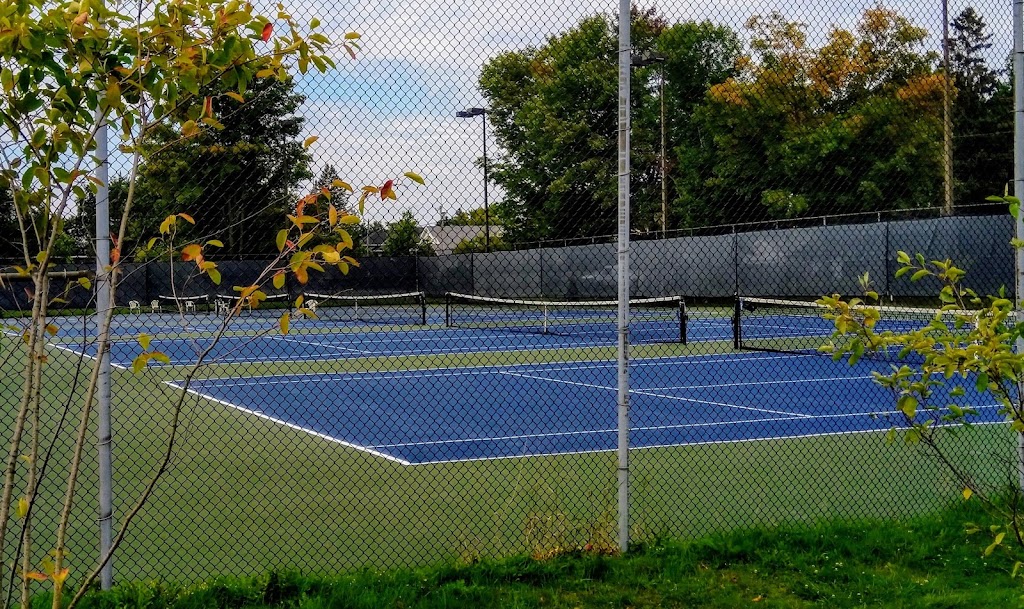 City View Tennis Club | 60 Fieldrow St, Nepean, ON K2G 2Y7, Canada | Phone: (613) 518-7986