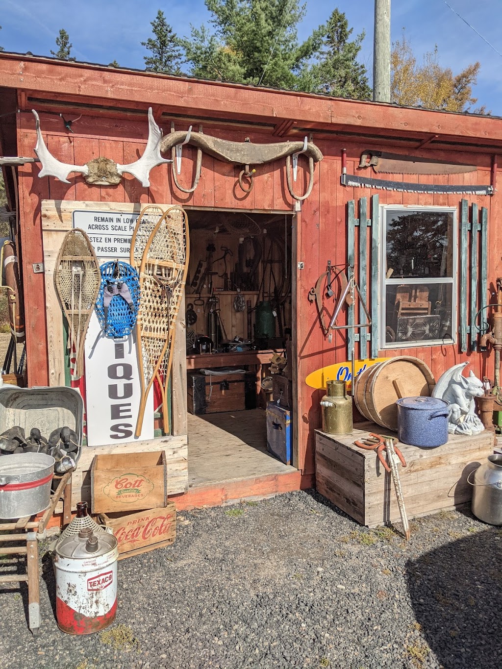 High Wheeler Antiques & Collectibles | 9519 NB-8, Blissfield, NB E9C 1K8, Canada | Phone: (506) 308-0622