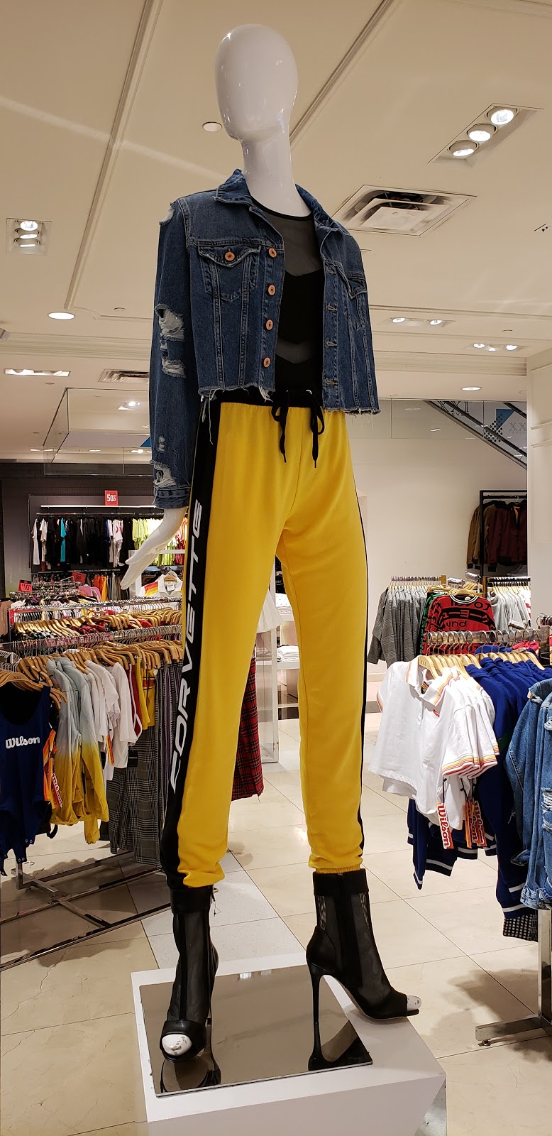 Forever 21 | 25 Peel Centre Dr Space #511, Brampton, ON L6T 3R5, Canada | Phone: (905) 792-6833