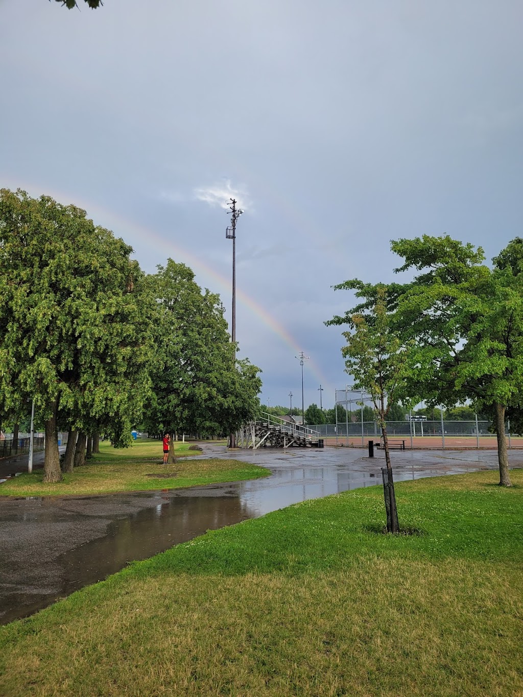 Parc Louis-Riel soccer field | Av. de Carignan, Montréal, QC H1M 2V4, Canada | Phone: (514) 872-0311