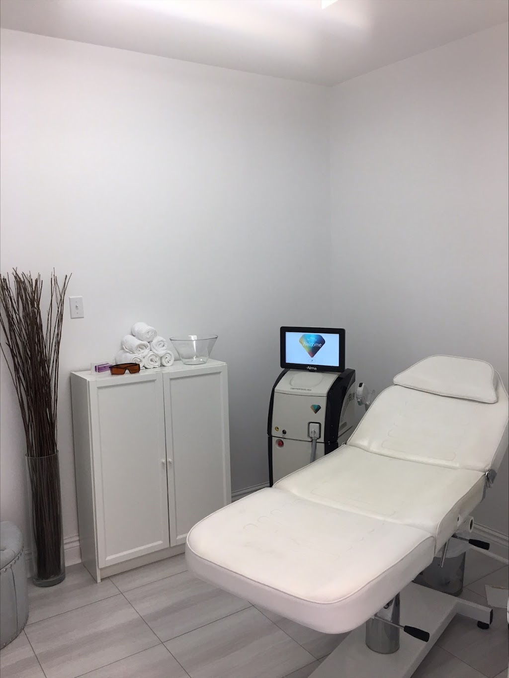 Orygin Longueuil Maître Médico-Esthétique | 431 Rue Sainte-Hélène, Longueuil, QC J4K 3R3, Canada | Phone: (877) 393-0467