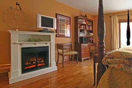 A1 Southbay Guesthouse | 1802 S Bay Rd, Sudbury, ON P3E 6H7, Canada | Phone: (705) 671-9611