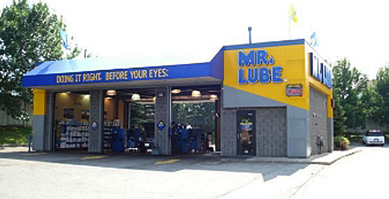 Mr. Lube | 2520 Britannia Rd W, Mississauga, ON L5M 5X7, Canada | Phone: (905) 567-9766