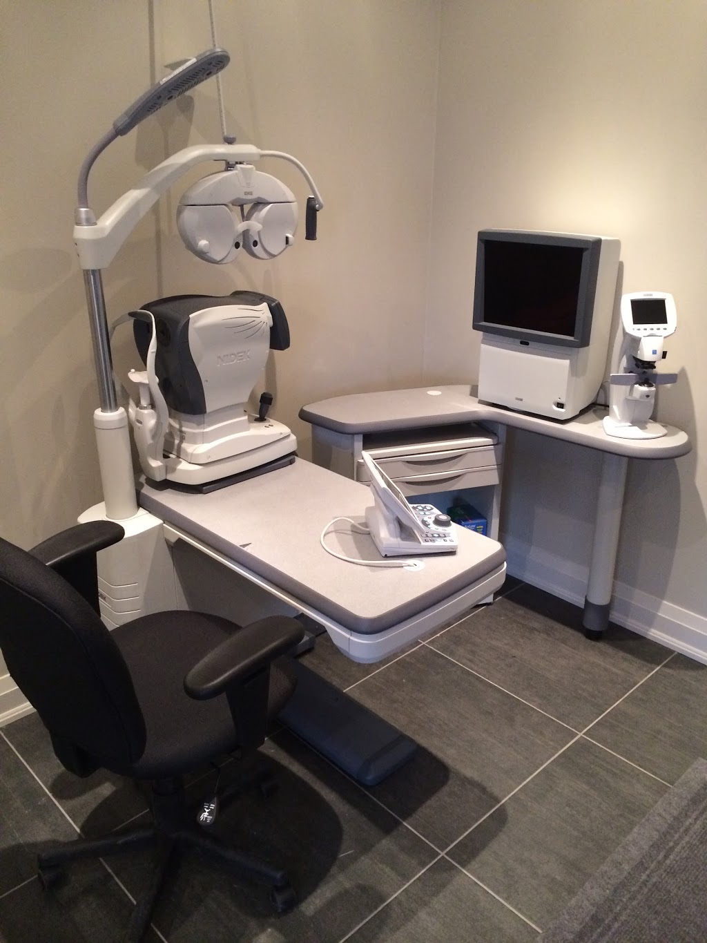 Temkin Opticians | 8707 Dufferin St #1, Thornhill, ON L4J 0A2, Canada | Phone: (905) 597-8300